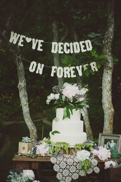 Use banners to put the message you want to convey during your special day