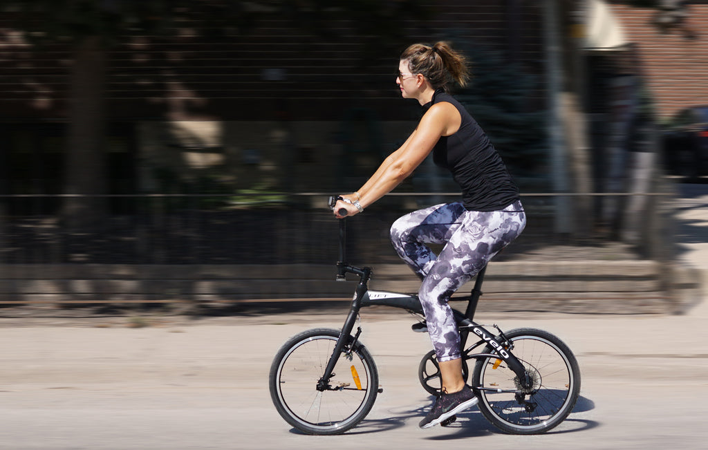 Riding outside with Revelo LIFT 20" Sport