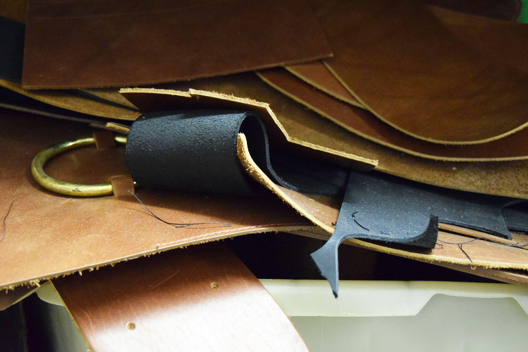 What is Vegan Leather? The Complete Guide from TRLC – The Real Leather  Company