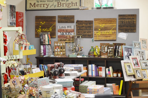 retail display ideas for gift store