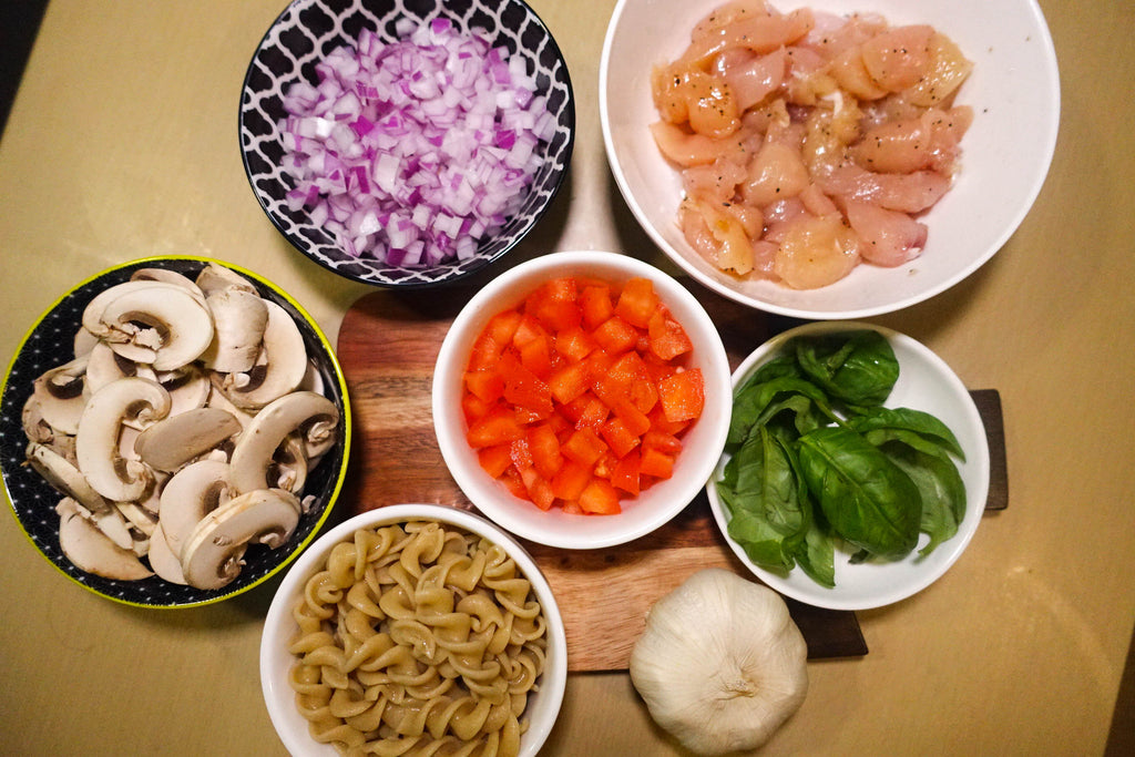 Alfredo Tomato, Chicken & Mushroom with Gluten-Free Nativa Food Fusilli