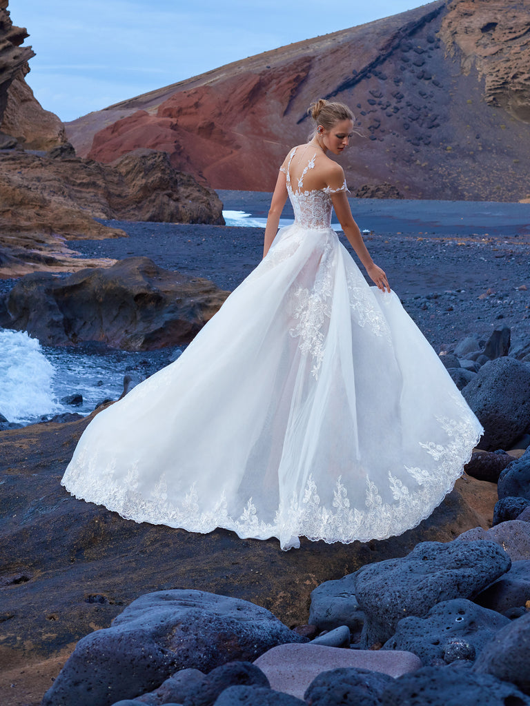 Galia Lahav 2018 Wedding Dresses. Áo cưới công chúa đi biển 2018. Địa chỉ may áo cưới đẹp TP HCM-Sài Gòn. Áo cưới cao cấp Meera Meera Bridal. Áo cưới Meera Meera Fashion Concept.