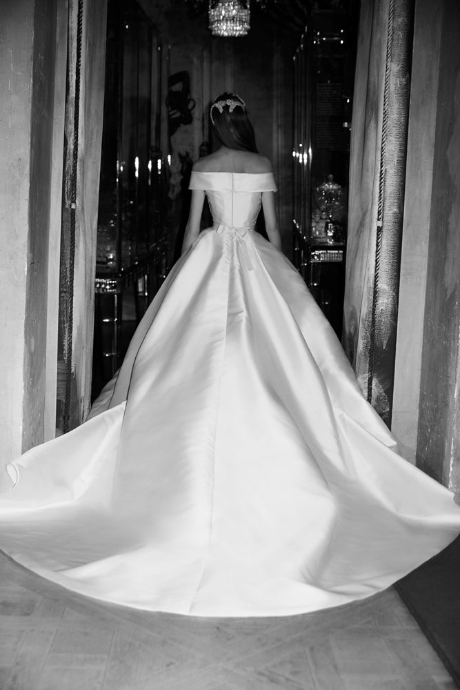 Váy cưới công chúa tối giản BST Elie Saab Bridal Spring 2018 xưởng may áo cưới cao cấp meera meera fashion concept
