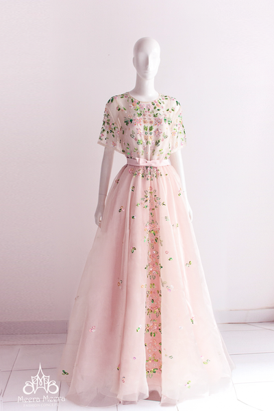 áo cưới chữ a xoè màu hồng dâu ngọt ngào. May áo cưới đẹp tp hcm 