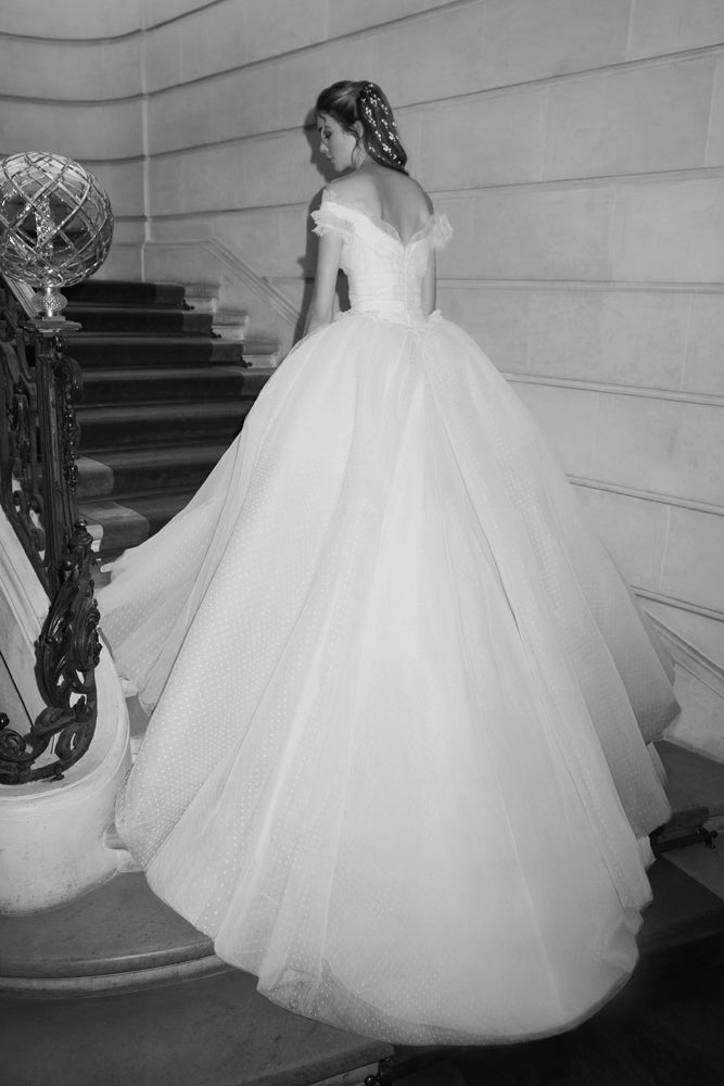 may áo cưới đẹp sài gòn tp hcm meera meera bridal váy cưới trễ vai công chúa Elie Saab Bridal Spring 2019