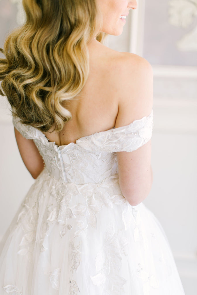 top áo cưới trễ vai hot nhất mùa cưới 2020 meera meera bridal