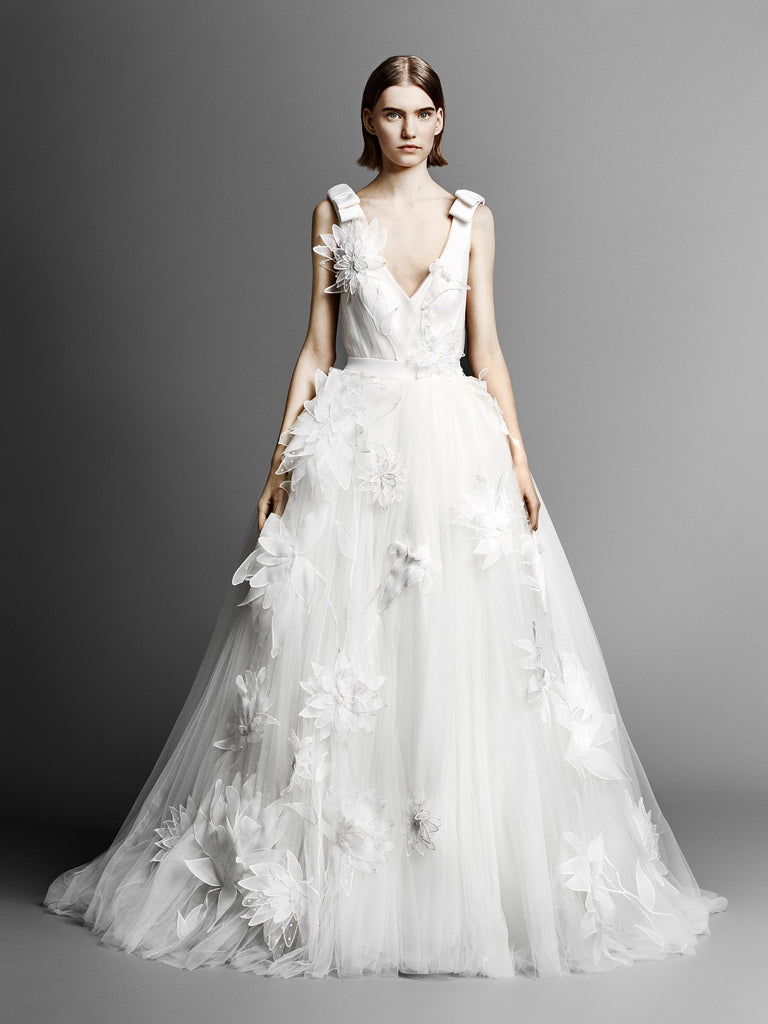 váy cưới công chúa đẹp Viktor & Rolf Bridal Spring 2019 Lily Garden Gown xưởng may áo cưới cao cấp meera meera fashion concept