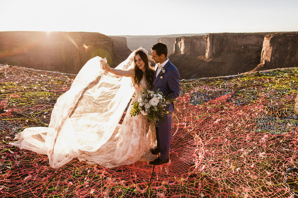 xưởng may váy cưới cao cấp meera meera fashion concept đám cưới trên vực núi moab-canyon-spacenet-wedding-elopement-photographer-72