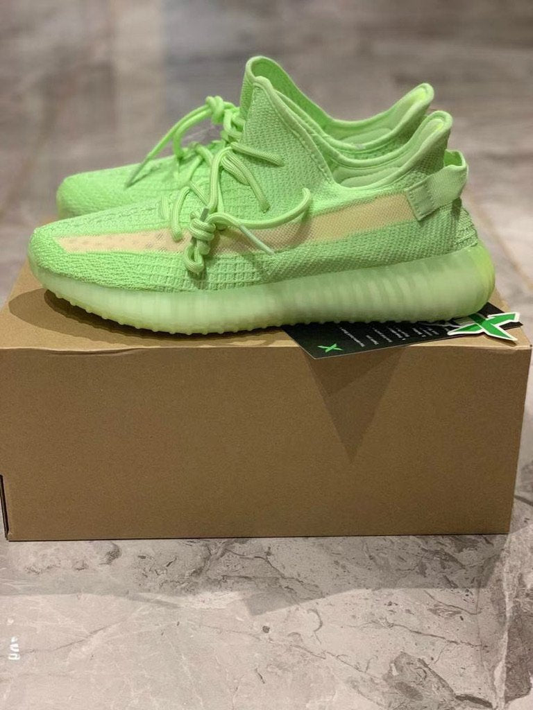 yeezy 350 v2 gid glow