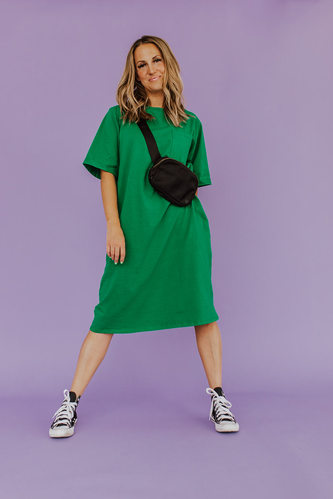 THE EASY IT T-SHIRT DRESS BY PINK DESERT IN KELLY GREEN – Pink