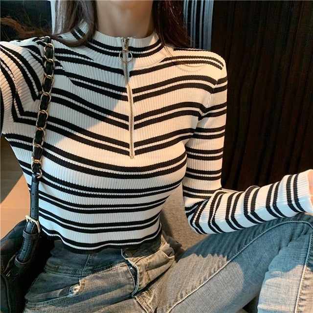 sweater with ring zipper