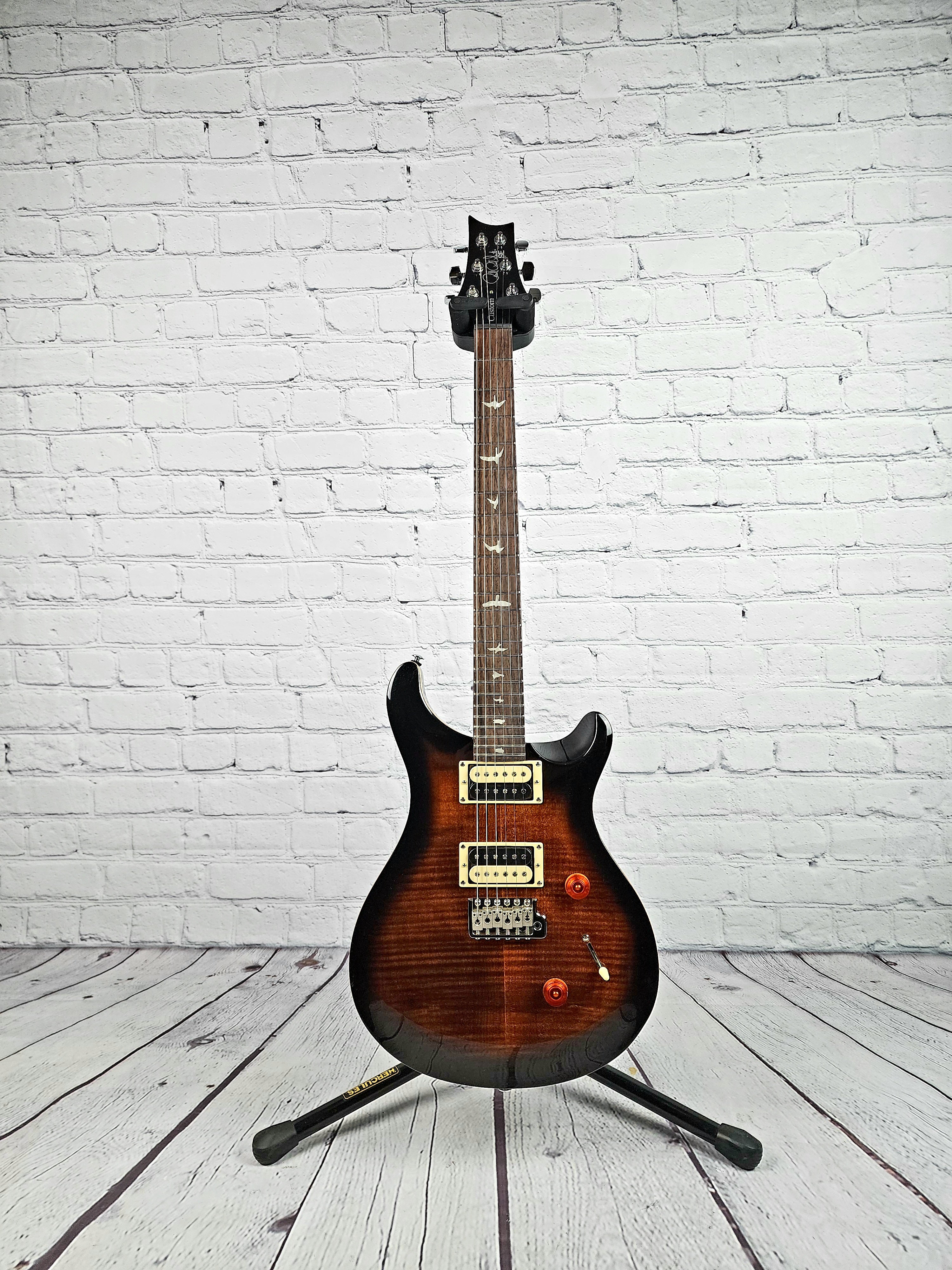 Paul Reed Smith PRS SE Custom 24 Electric Guitar Black Gold