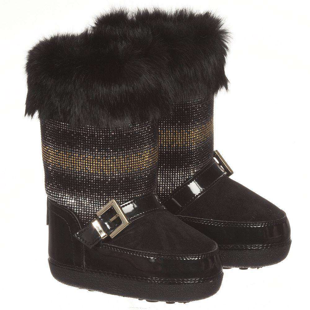 black snow boots with fur trim