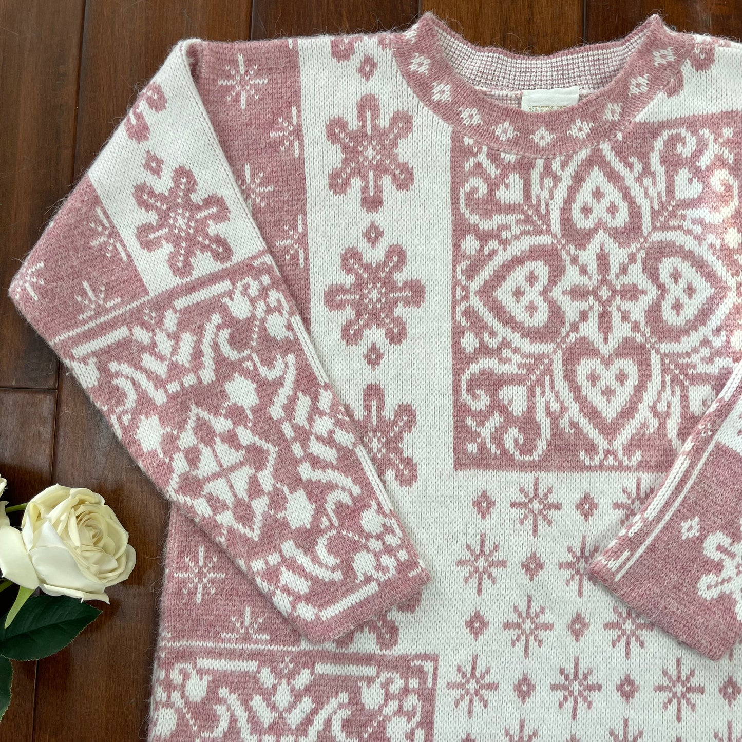 VINTAGE KNITTED COTTAGECORE SWEATER