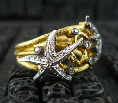 Umlaut 18k Yellow Gold and Diamond Starfish Ring
