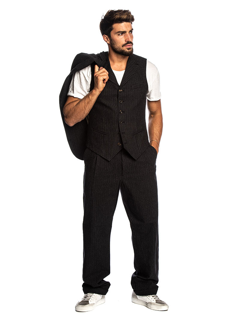 WILLIAM VEST IN STRIPED BLACK