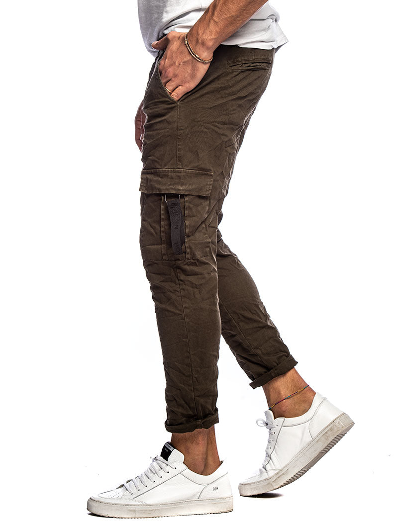 NILES CARGO PANTS IN GREEN