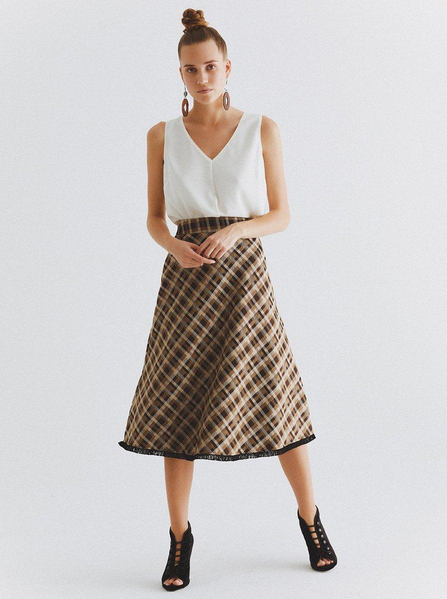 Roman Greyscale Tartan Plaid Skirt. 2