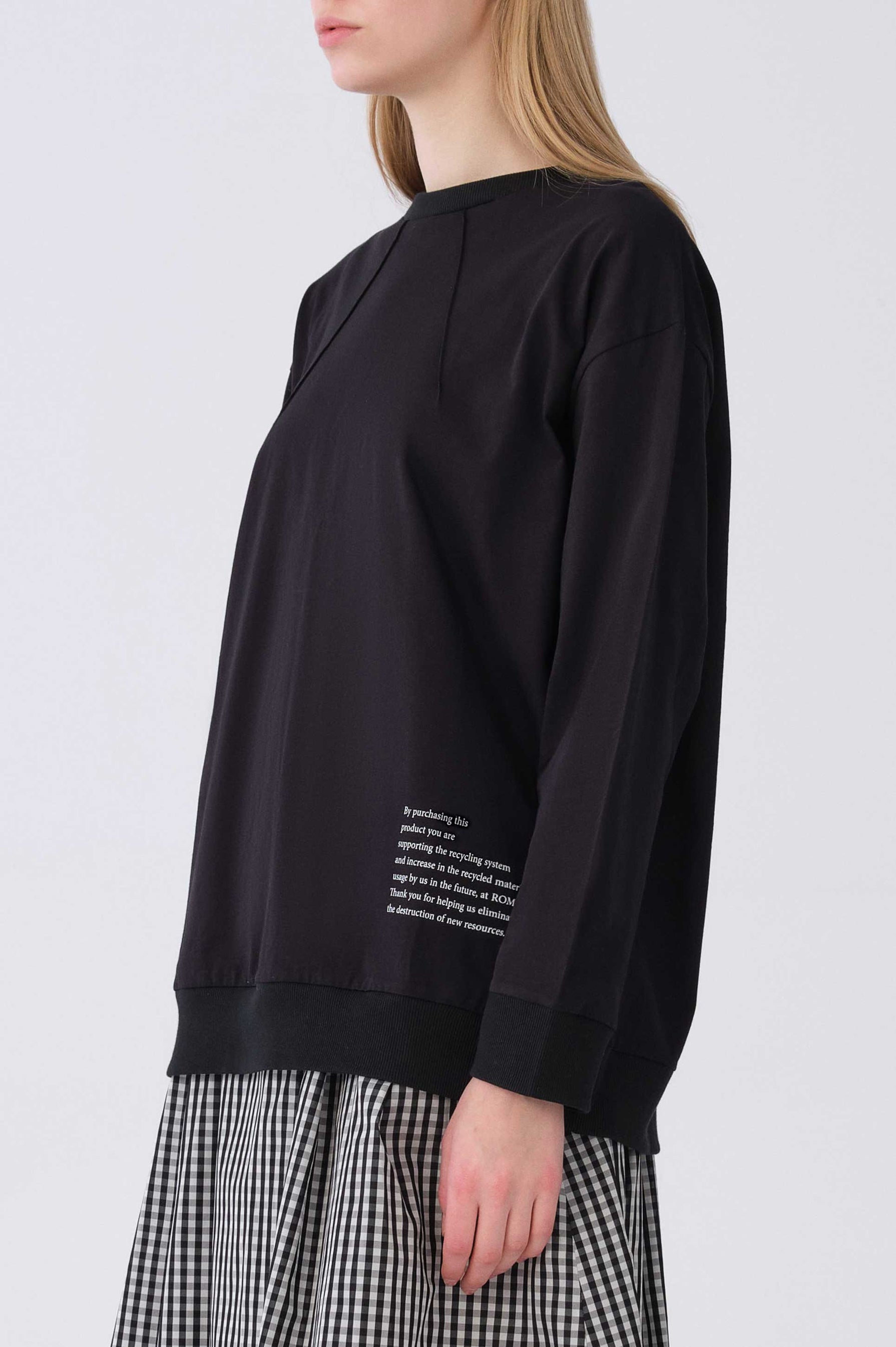 Roman Oversized Sweatshirt with Text. 2