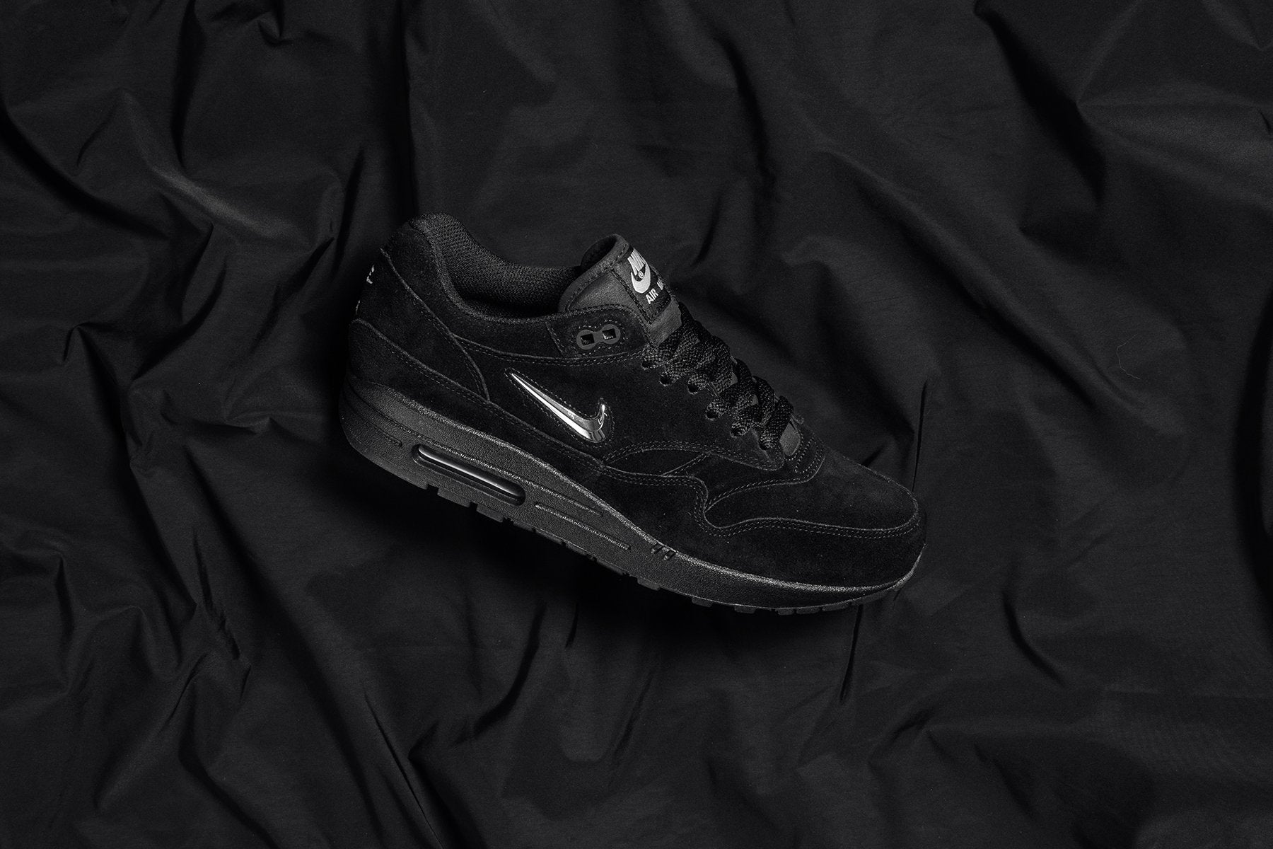 Air Max 1 Premium Jewel "Black/Chrome" Available Now – Feature