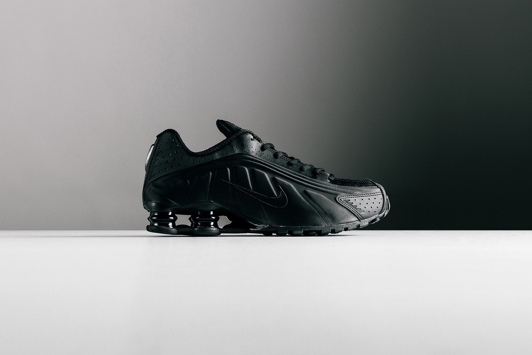 Nike Shox R4 Now – Feature