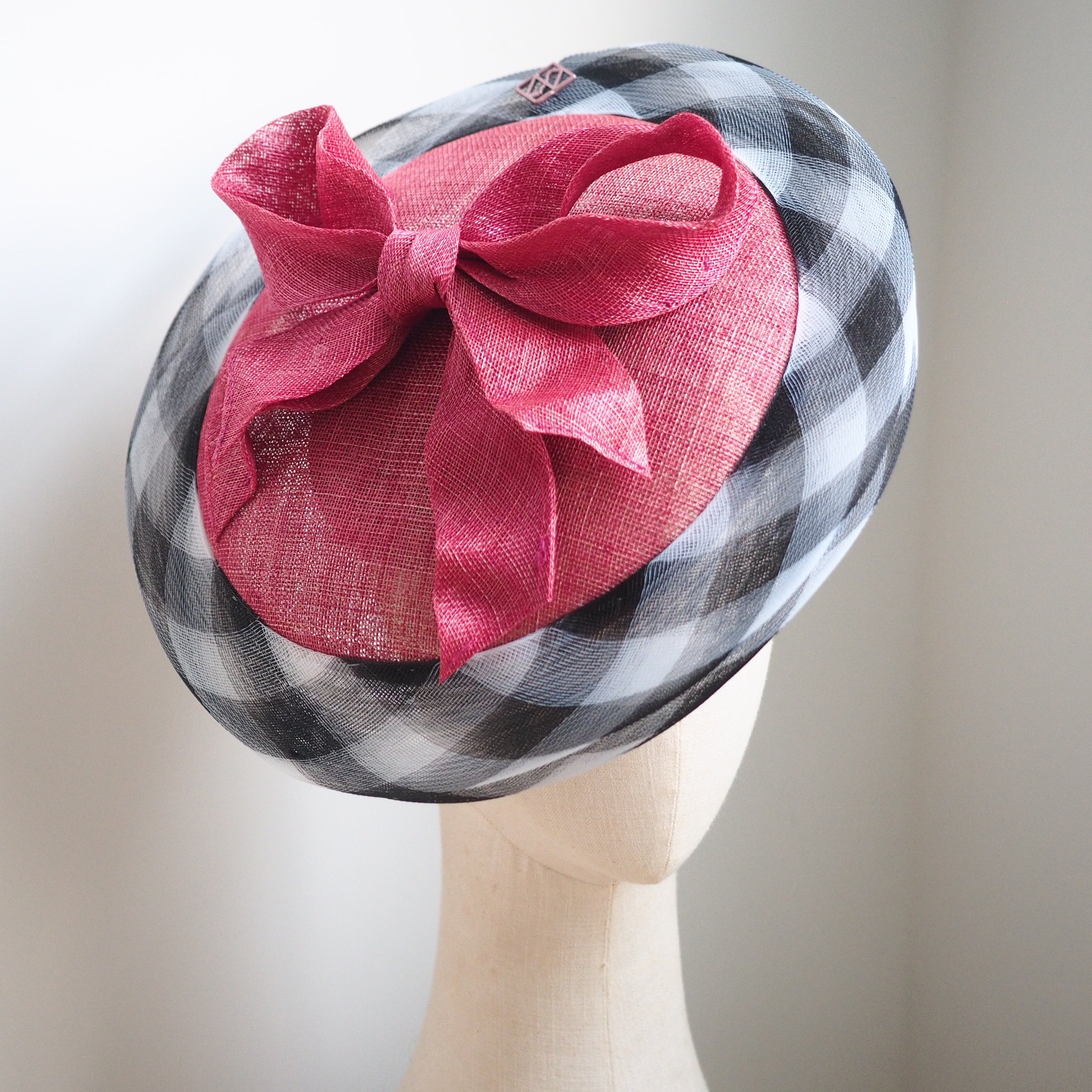 Checker - Classic style disk hat with sculpted bow - NOELEEN MILLINERY HONG KONG