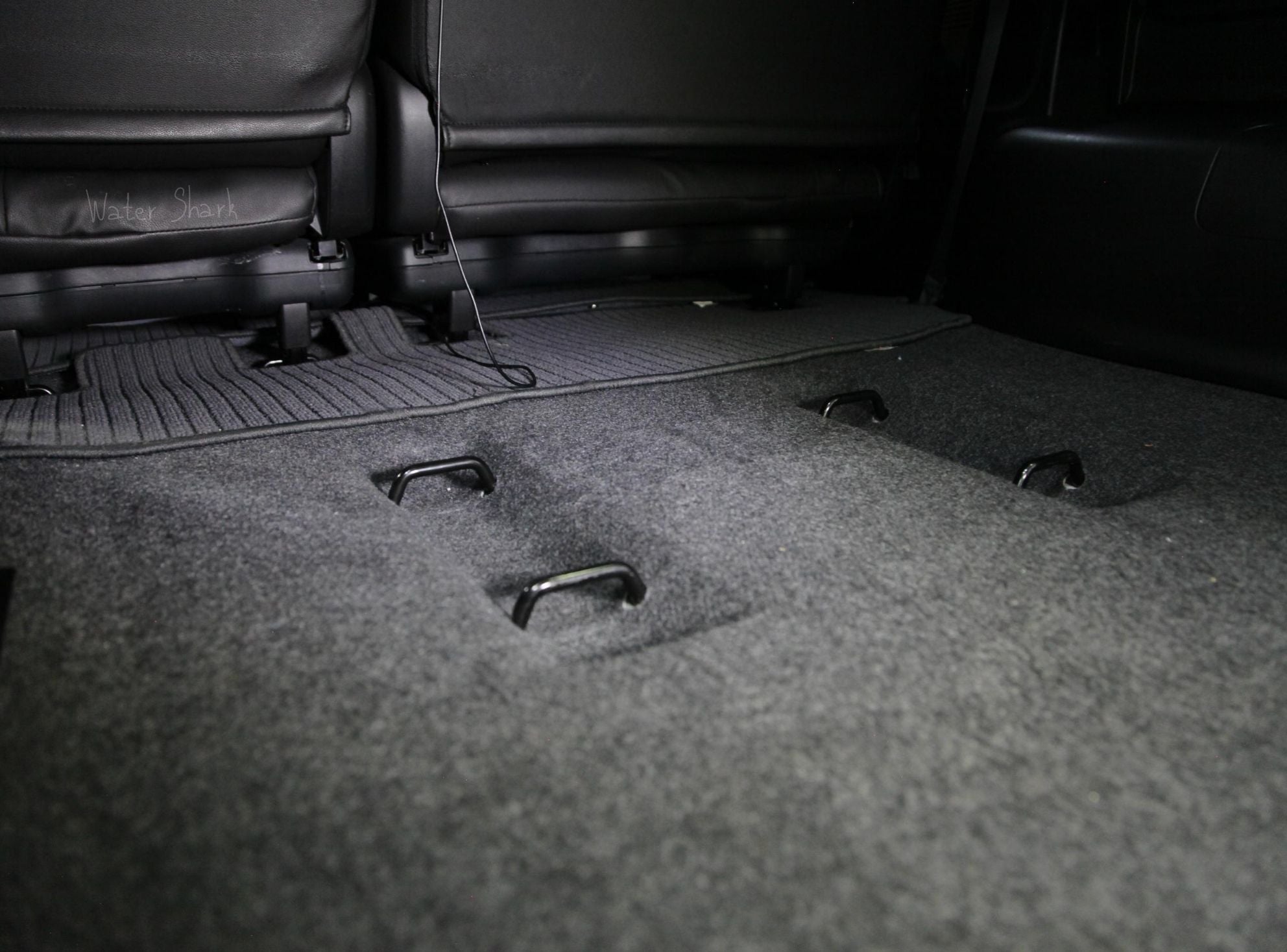 在城市清潔汽車內飾必知的順序 地板
