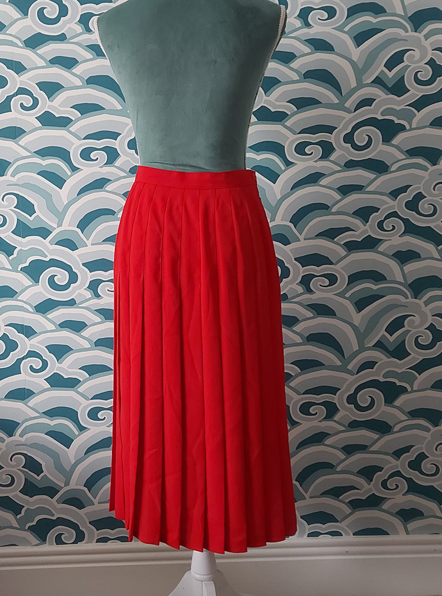 red vintage skirts