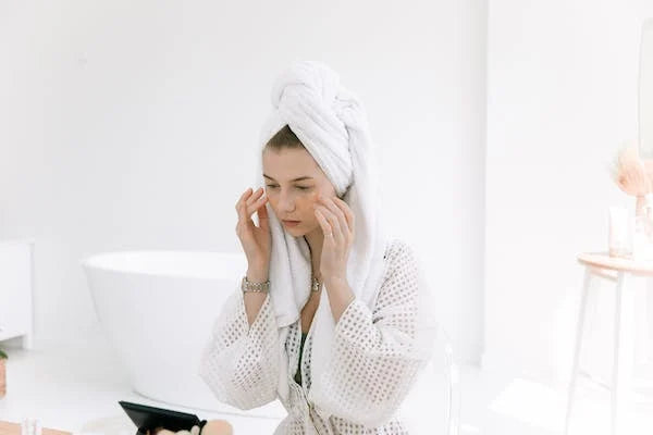 Bakuchiol - The 'it' ingredient which needs to be on your skincare aisle