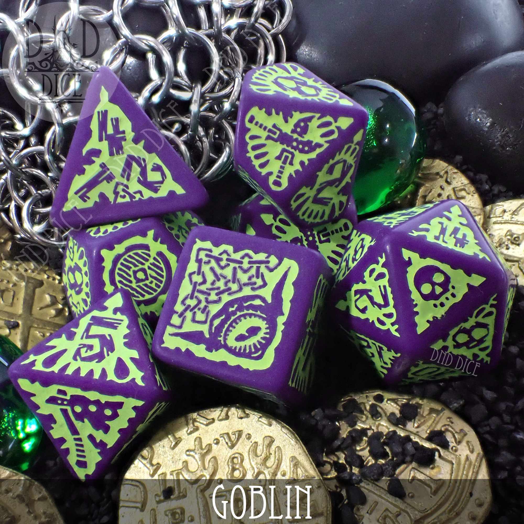 7 Pathfinder Goblin Purple & green Dice Set 