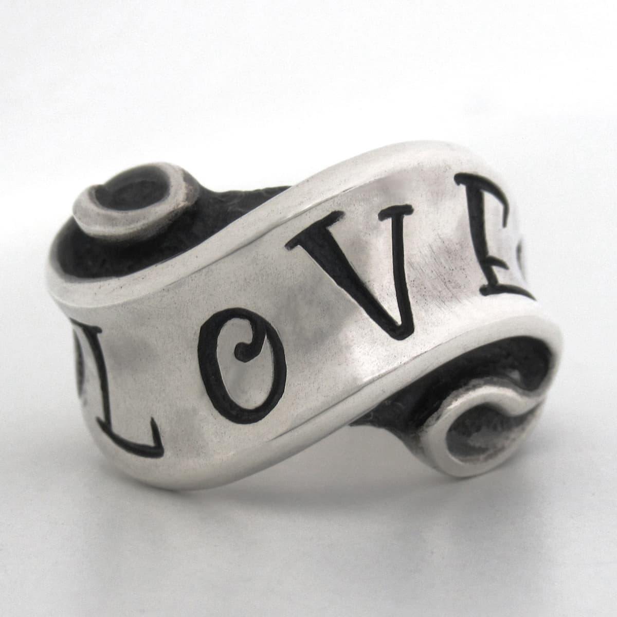 Message On Ribbon Ring / LOVE
