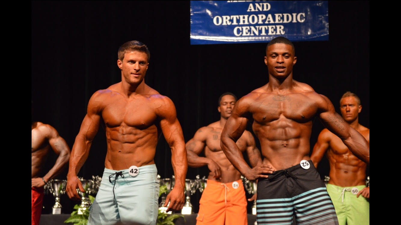 physique competition side-by-side