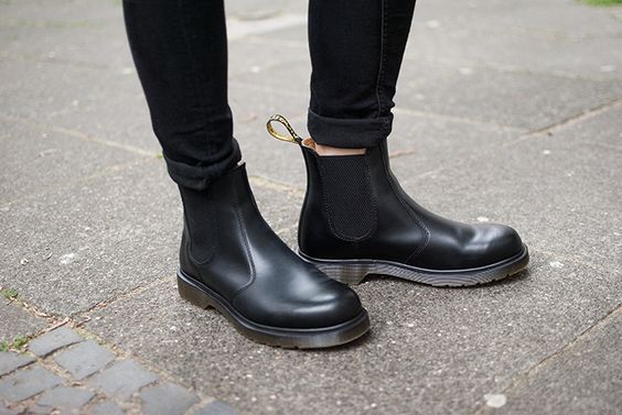 dr martens chelsea boots style