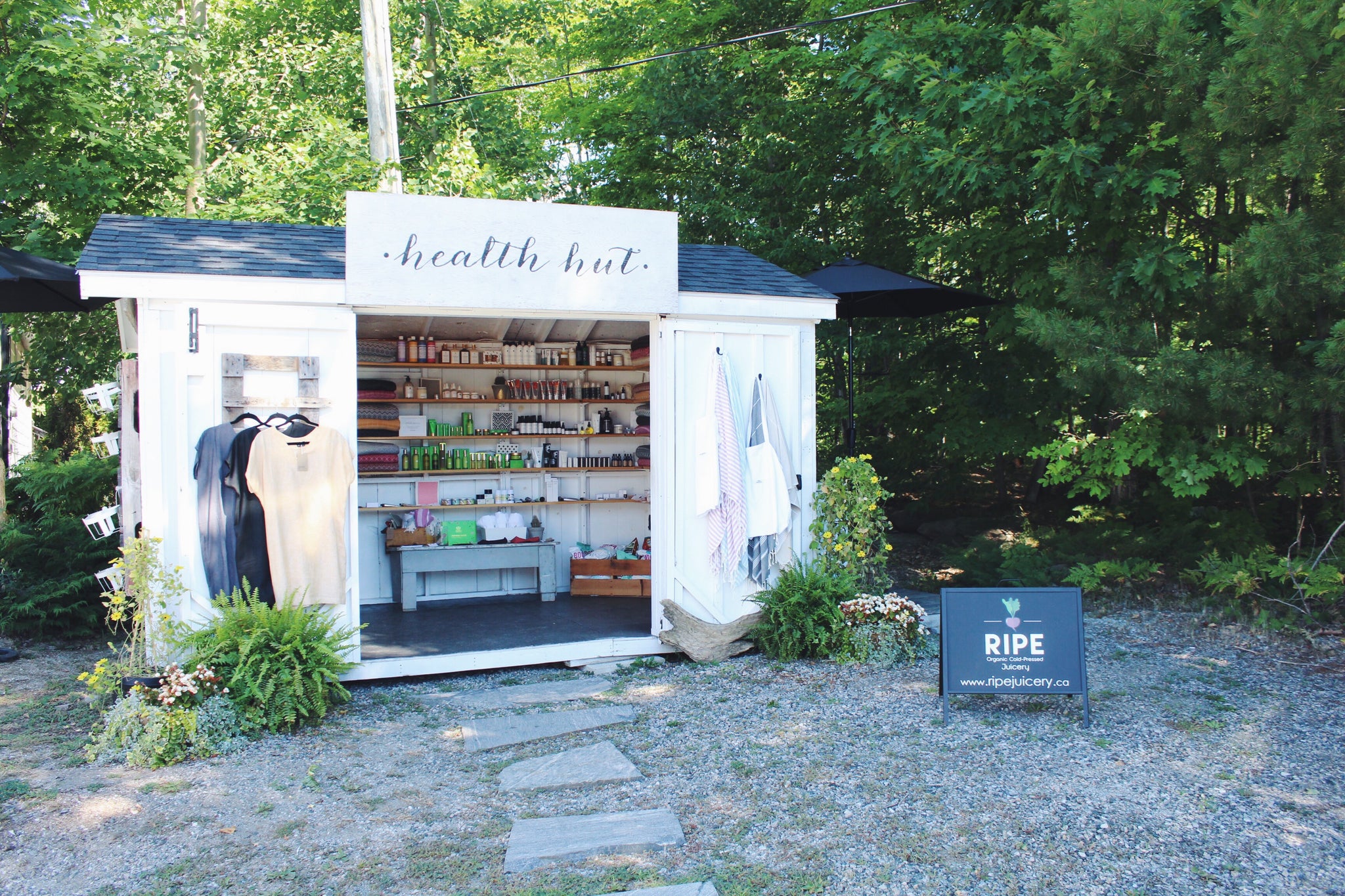 Health Hut's Muskoka storefront 