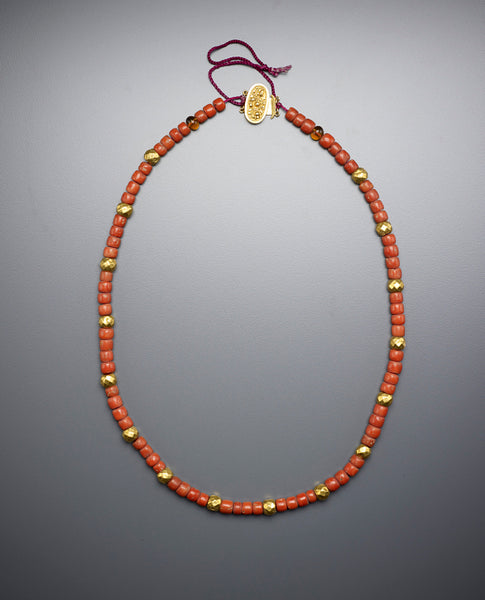 String of coral, gold and amber beads from the Qing dynasty, 1644-1911 (Gift of Charles Lang Freer/Freer Gallery of Art)