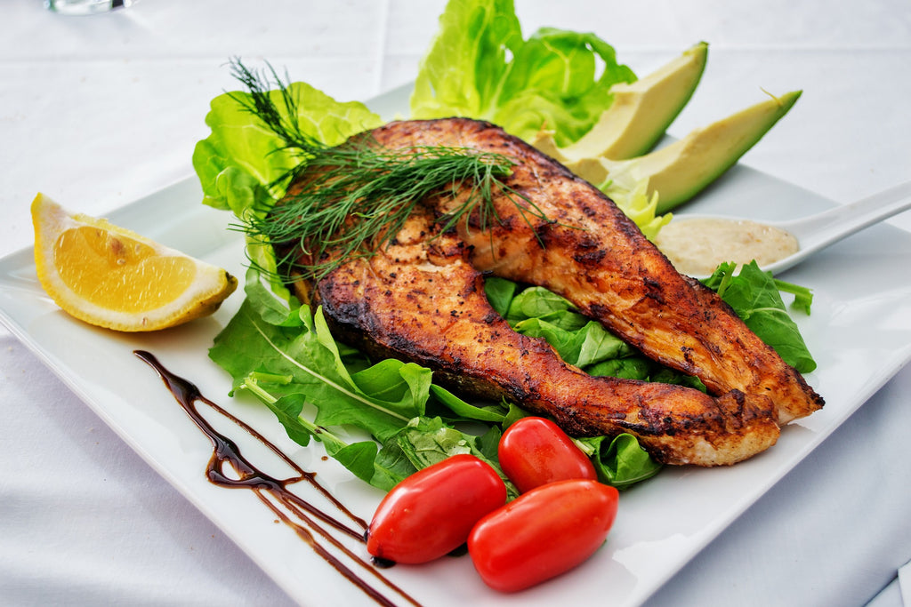 Grilled salmon salad with honey recipe by Bee Baltic