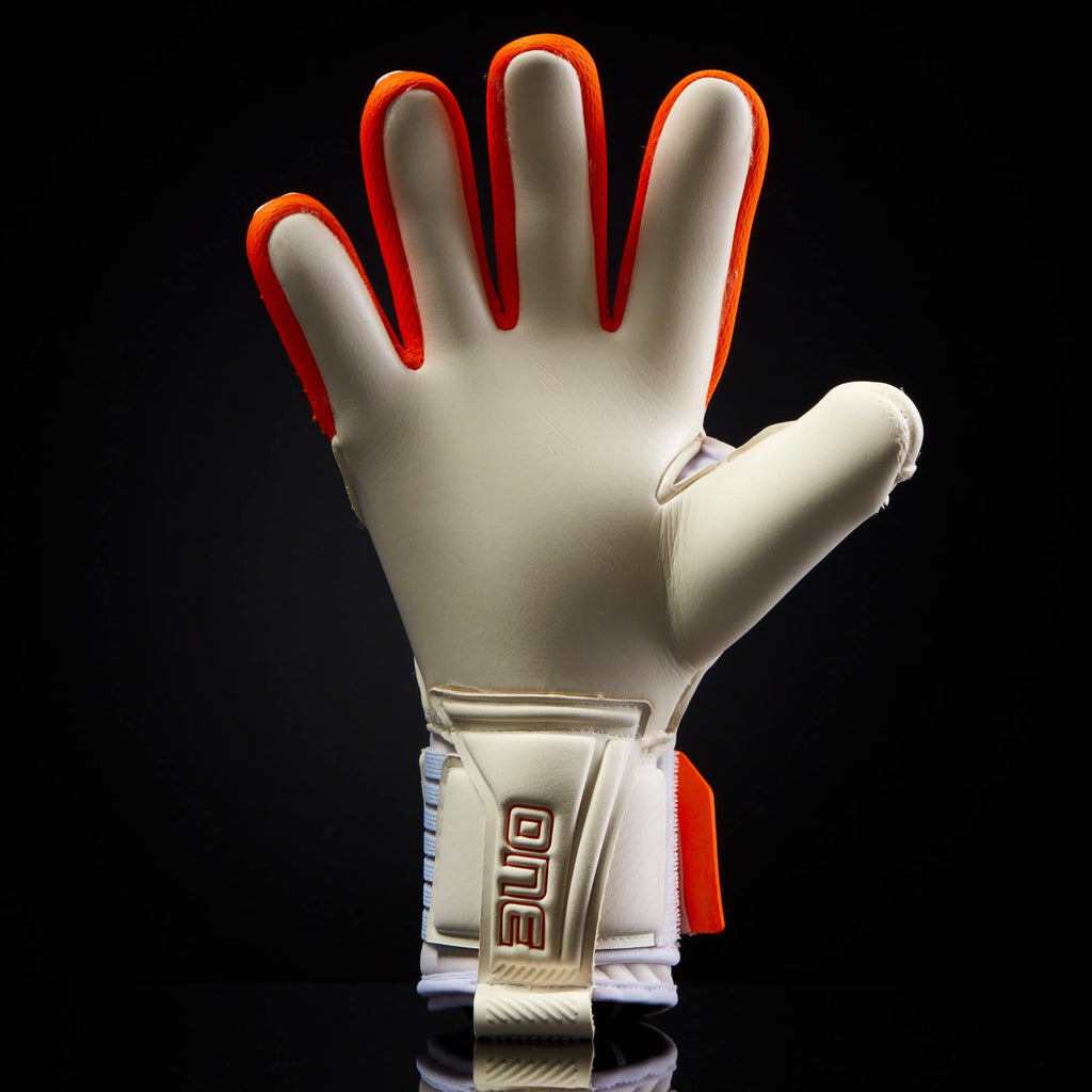 one goalkeeper gloves