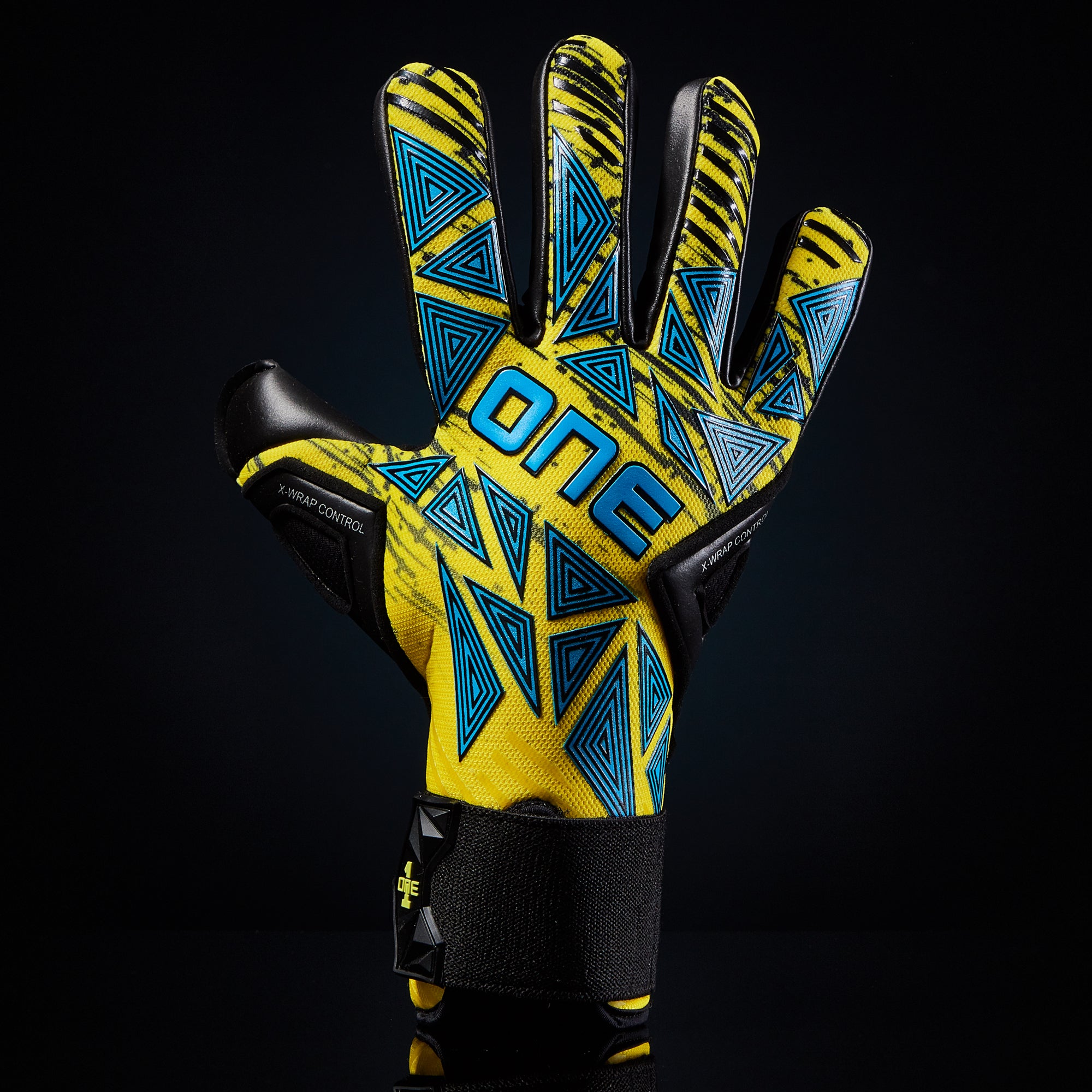 one goalkeeper gloves