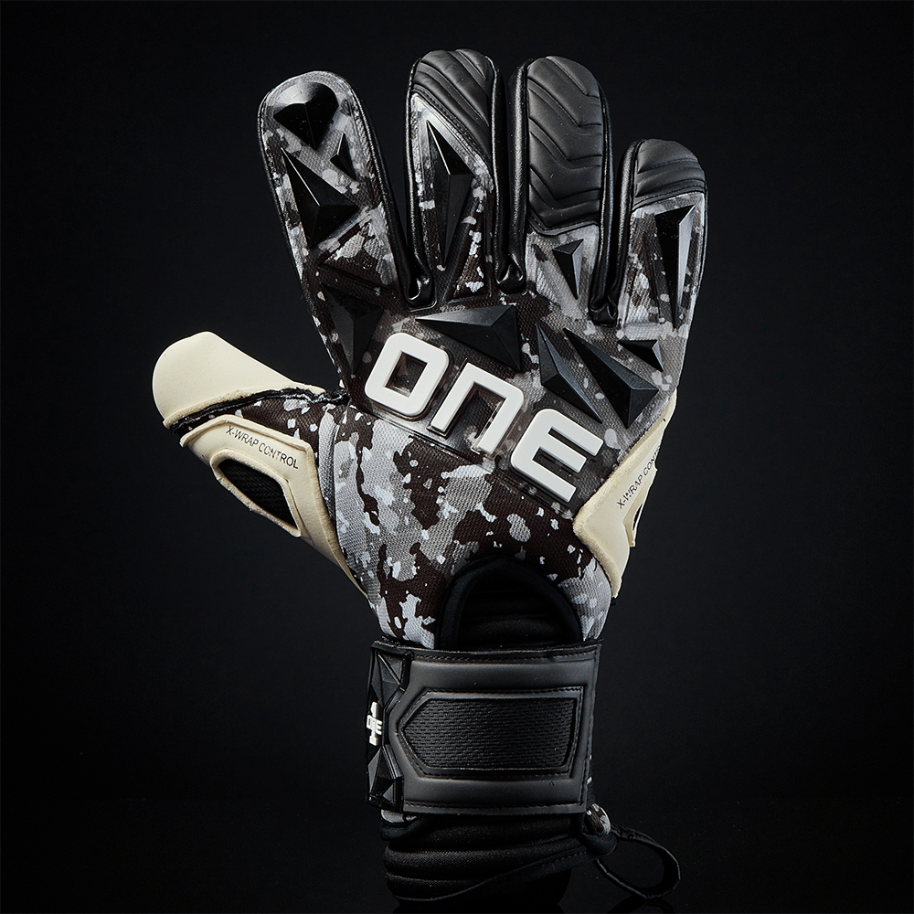 one goalkeeper gloves