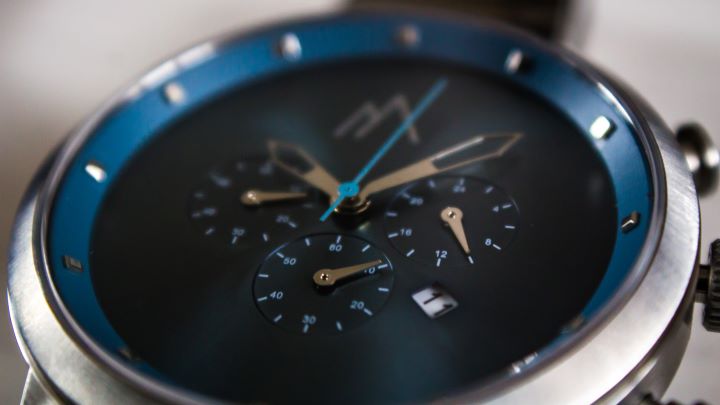 Pompeak watches chronograph calendar complication