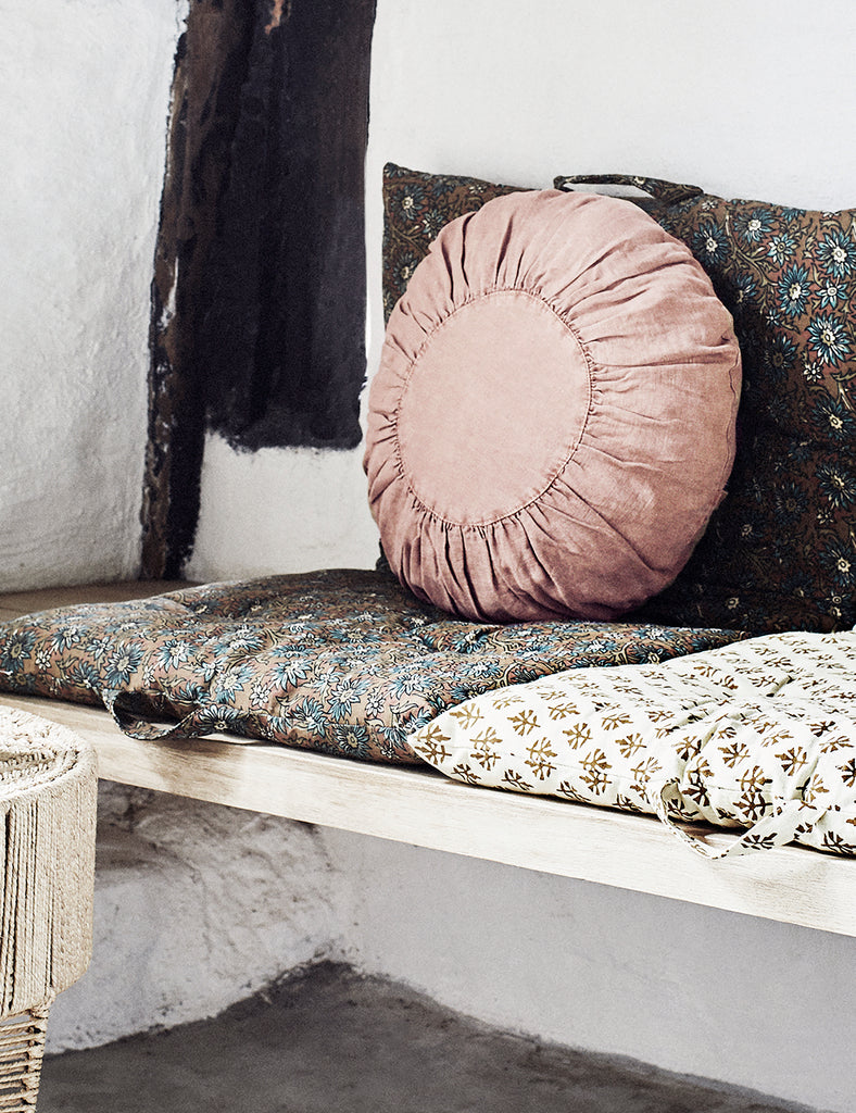 Round Linen Dusky Rose Cushion | The Den & Now
