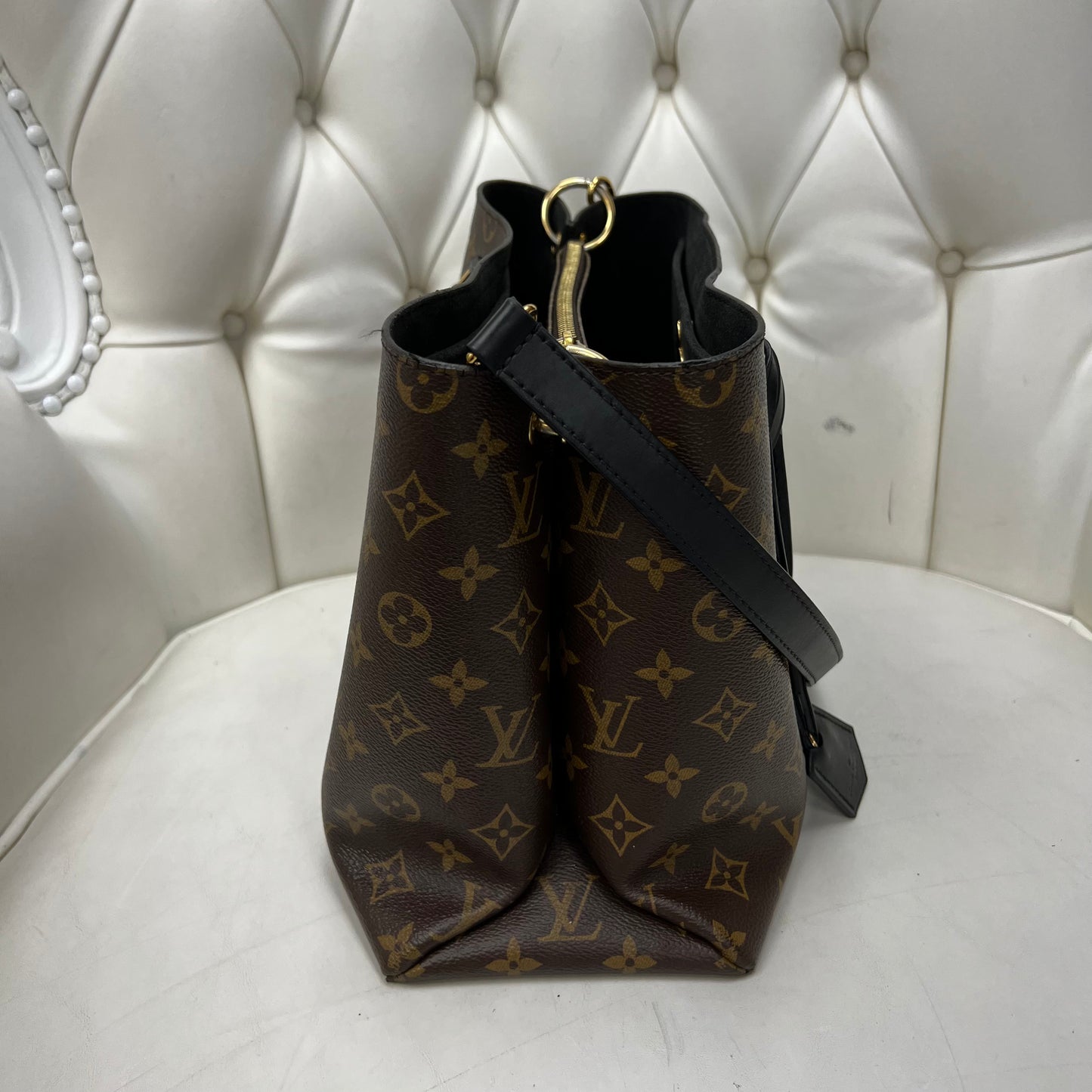 Louis Vuitton Flower Zipped Tote MM Monogram