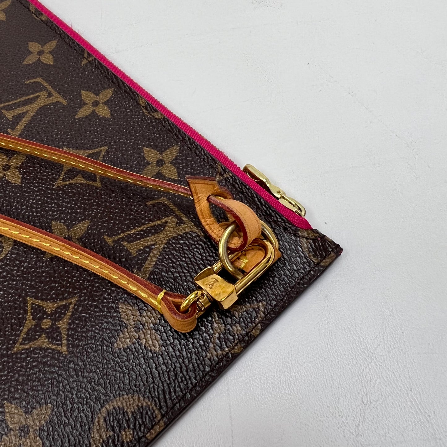 Louis Vuitton Neverfull Pouch Monogram Fuschia
