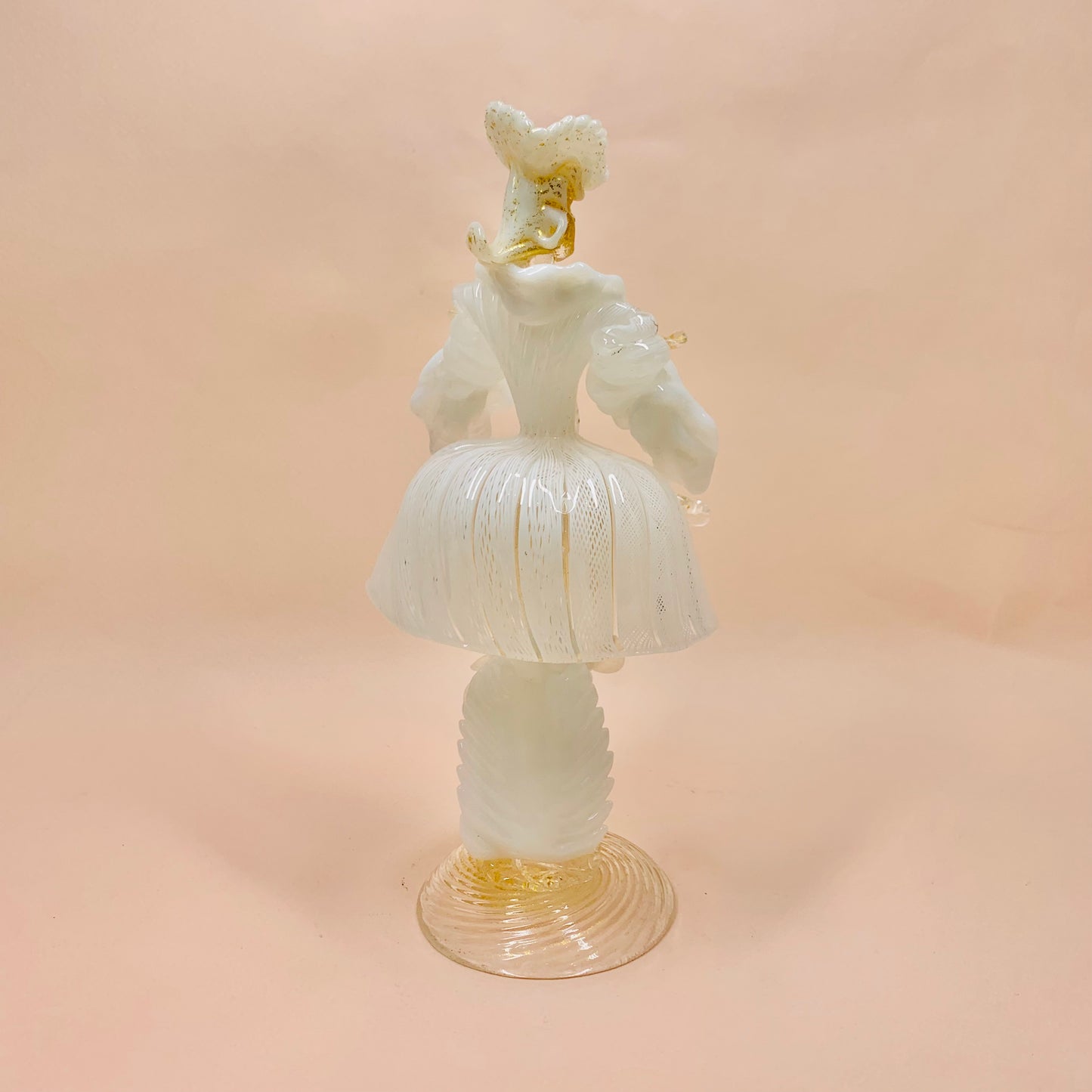 Extremely rare Midcentury Venetian Goldoni white zanfirico glass with gold aventurine couple figurines