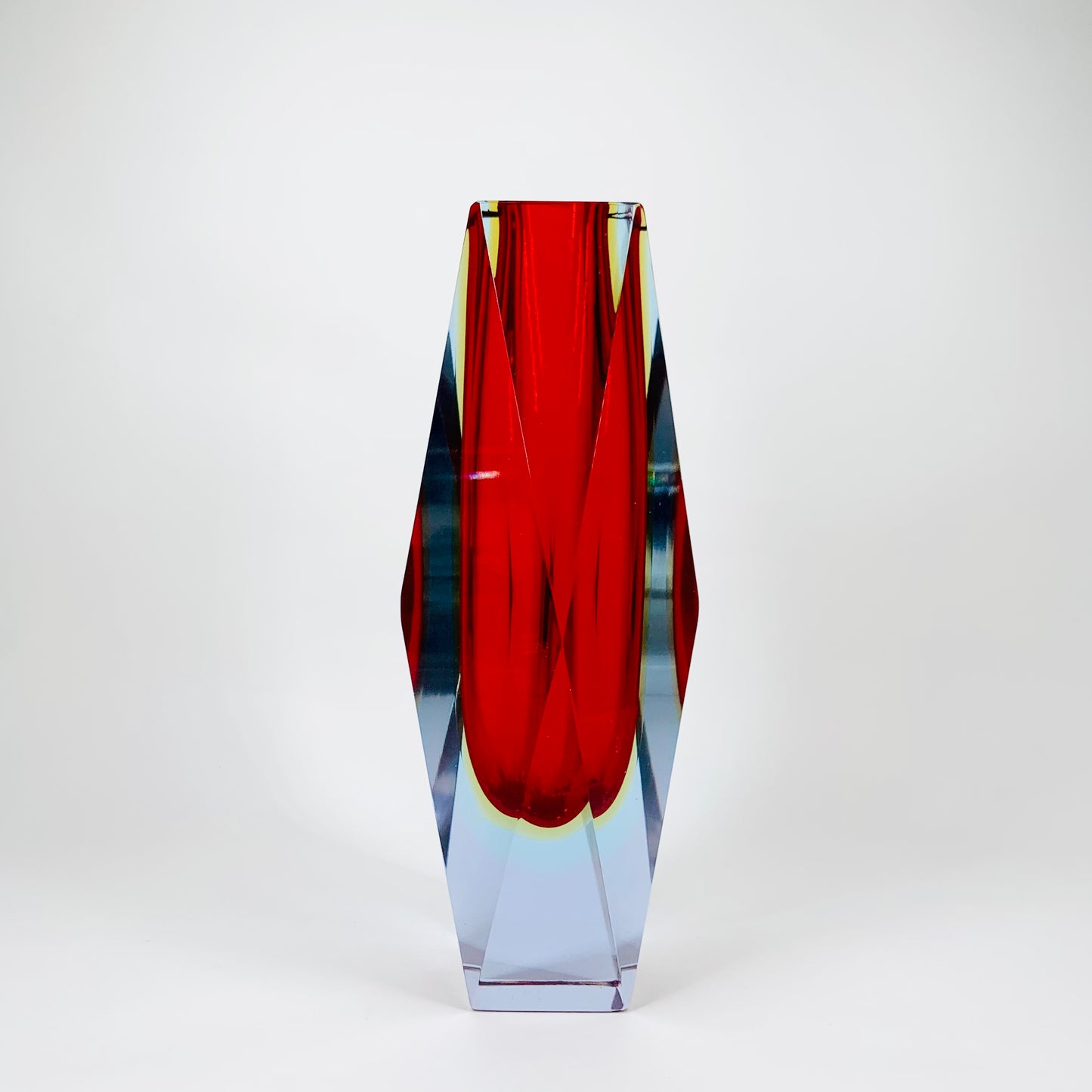 Extremely rare MCM red tri-colour red Murano faceted sommerso glass vase by Mandruzzato