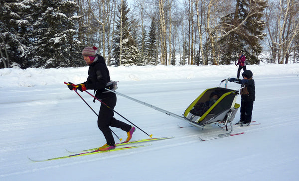 Pulling the Thule Chariot with skis