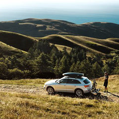 Roof rack on vehicle