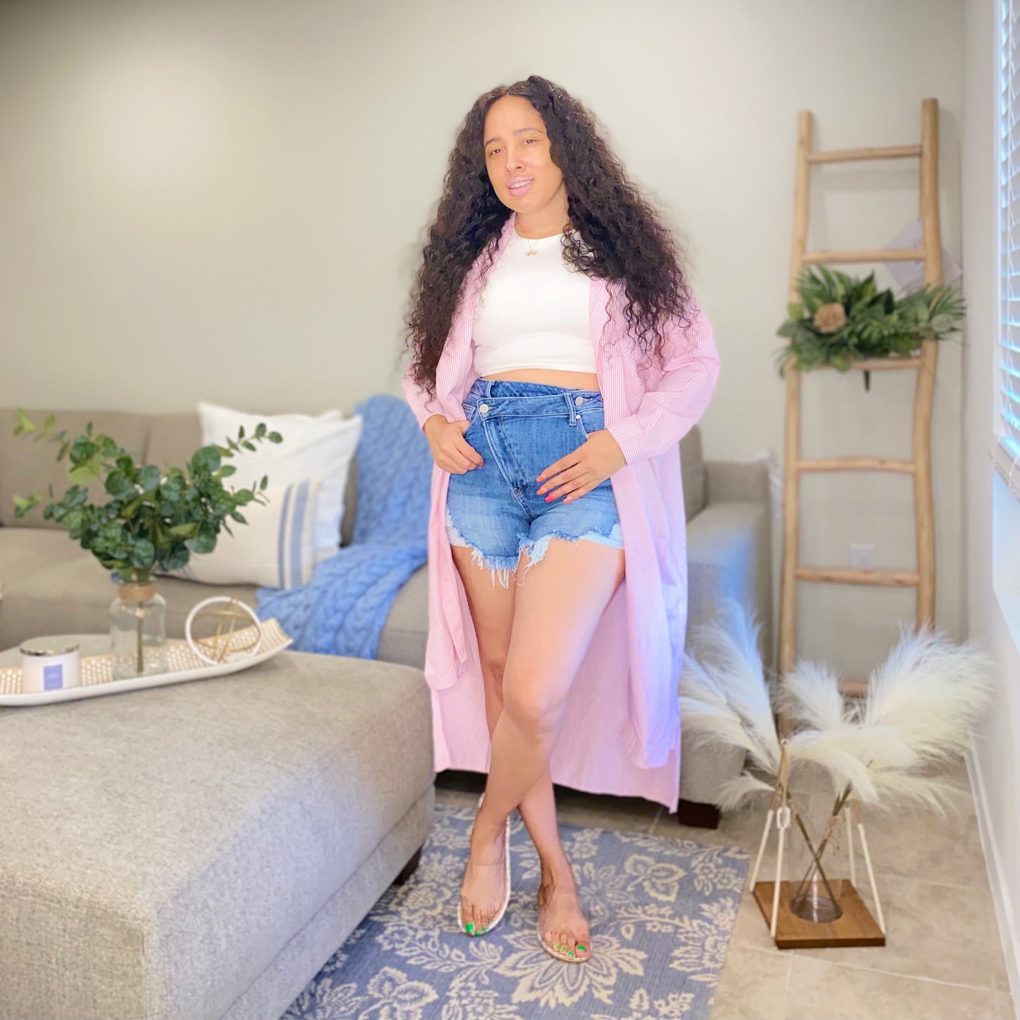 HIGH RISE CROSS OVER DENIM SHORTS