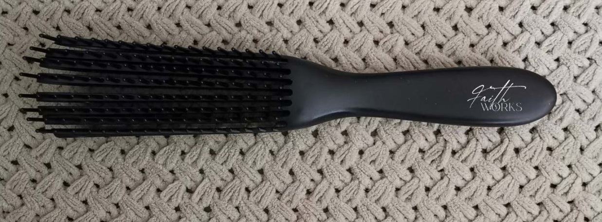 Revitalizing Detangling Comb