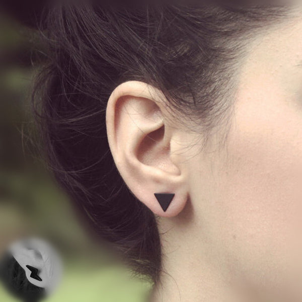 black stud earrings female